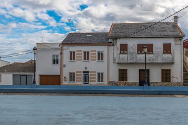 Galiçya 'nın kuzeybatısında, Lugo eyaletinin Rinlo köyünde renkli mimari