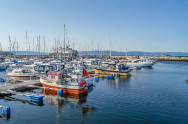 TRONDHEIM, NORway - 23 Temmuz 2014: Norveç, Trondheim marinasında botlar