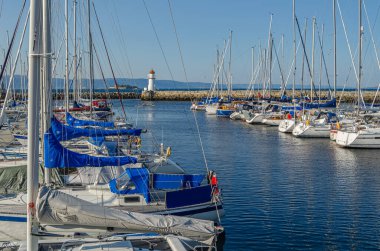 TRONDHEIM, NORway - 23 Temmuz 2014: Norveç, Trondheim marinasında botlar