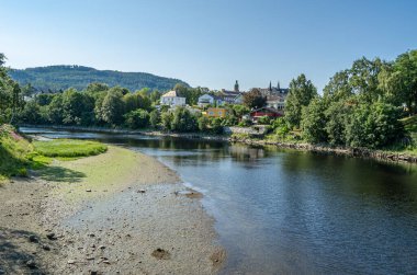 Norveç 'in Trondheim kentinden geçen Nidelva Nehri manzarası