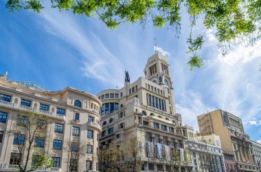 MADRID, İspanya - 19 Nisan 2015: İspanya 'nın Madrid şehrindeki Circulo de Bellas Artes binası, mimar Antonio Palacios tarafından 1926 yılında inşa edildi. Madrid 'in en aktif kültürel programlarından birine sahip büyük bir çok disiplinli merkezdir.