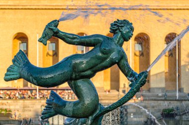 GOTHENBURG, SwEDEN - 9 Temmuz 2014: Poseidon Anıtı 'ndaki çeşmenin ayrıntıları Carl Milles tarafından 1931 yılında İsveç' in Göteborg şehrinde gerçekleştirildi.