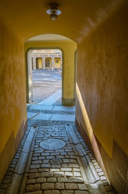 İsveç 'in eski Stockholm kasabası Gamla Stan' deki renkli evlerin mimari ayrıntıları