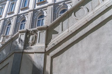 MADRID, İspanya - 6 Kasım 2022: İspanya Anayasa Mahkemesi Karargahı, eski Salesas Reales Manastırı, Madrid, İspanya