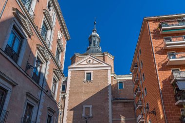 Silahlı Kuvvetler Katedrali Kilisesi 'nin (İspanyolca: Iglesia Catedral de las Fuerzas Armadas) arka cephesi, ayrıca Iglesia del Sacramento (İspanyolca: 