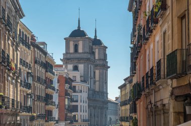St. Isidore Collegiate Kilisesi (İspanyolca: Real Basilica Colegiata de San Isidro), İspanya 'nın orta Madrid kentinde 1622 yılında inşa edilen bir Barok Katolik kilisesi.