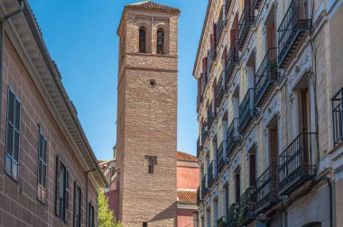 San Pedro el Viejo Kilisesi (ayrıca San Pedro el Real olarak da bilinir) İspanya 'nın orta Madrid kentinde küçük bir ortaçağ kilisesi. İlk yapı, Mudejar kulesinin ait olduğu 14. yüzyılda inşa edilmişti, ancak geniş çaplı yenileme çalışmaları yapılmıştı.