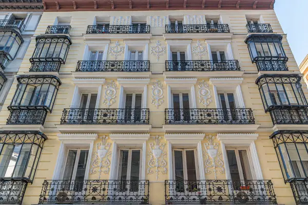 Madrid, İspanya 'da şehir manzarası, mimari detay