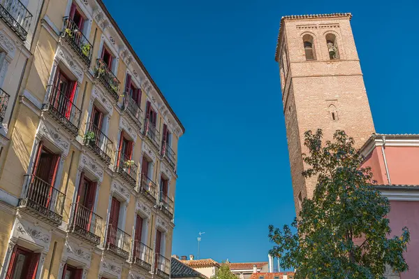 San Pedro el Viejo Kilisesi (ayrıca San Pedro el Real olarak da bilinir) İspanya 'nın orta Madrid kentinde küçük bir ortaçağ kilisesi. İlk yapı, Mudejar kulesinin ait olduğu 14. yüzyılda inşa edilmişti, ancak geniş çaplı yenileme çalışmaları yapılmıştı.