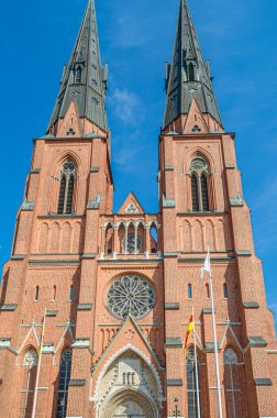 Uppsala Katedrali, Uppsala, İsveç 'te bulunan ve 1435 yılında hizmete giren Lutheran Gotik Kilisesi, İskandinavya' nın en yüksek kilise binasıdır. Aslen bir Katolik katedrali olarak inşa edilmiş ve İsveç krallarının taç giyme törenlerinin yapıldığı yer, B tarafından kontrol edilmektedir.