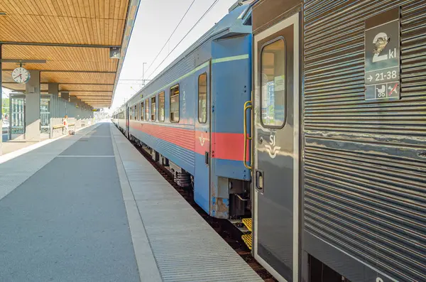 UPPSALA, SwEDEN - 26 Temmuz 2014: İsveç trenlerinin Uppsala Merkez İstasyonu, İsveç