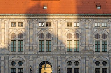 Almanya 'nın orta kesimindeki Münih' teki Residenz 'in mimari detayları, Bavyera' daki Wittelsbach manastırlarının eski kraliyet sarayı.