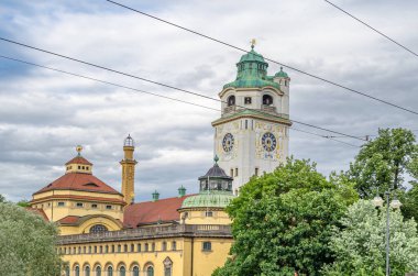 Münih, Almanya 'daki Mullersche Volksbad, Art Nouveau binası, 1901 yılında tamamlandı.