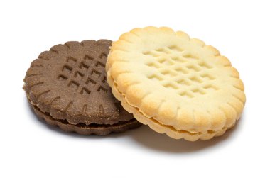 İki Sandviç Kurabiyesi Beyaza Kesildi.