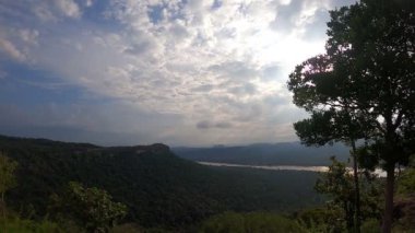 Mekong Nehri manzarasının hızlandırılmış videosu, Pha Chana Dai