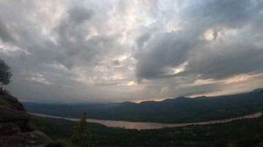 Mekong Nehri manzarasının hızlandırılmış videosu, Pha Chana Dai
