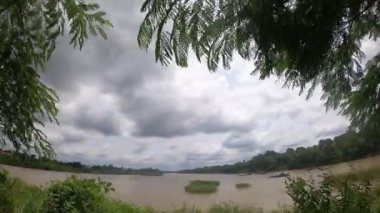 Mun Nehri 'nde, Sisaket Bölgesi, Tayland