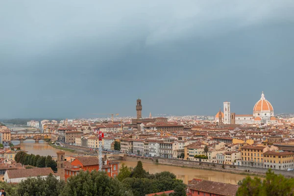 Talya Nın Floransa Şehrinde Bulutlu Bir Günde Tarihi Binalar Katedrallerle — Stok fotoğraf