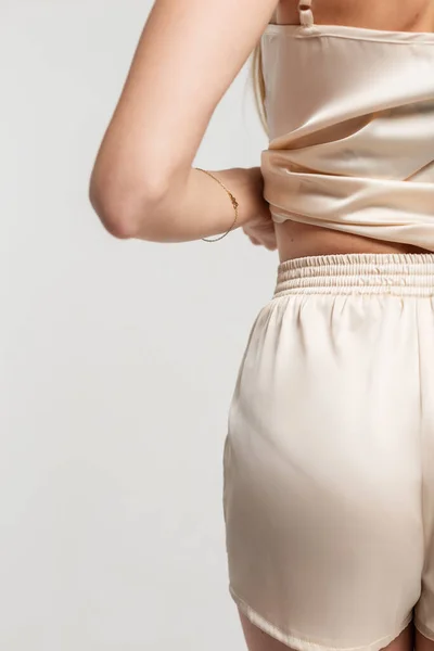 Chica Ropa Beige Moda Por Camisón Con Pantalones Cortos Una — Foto de Stock