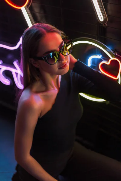 Fashionable Beautiful Model Girl Stylish Clothes Black Top Fashion Sunglasses — Stock Photo, Image