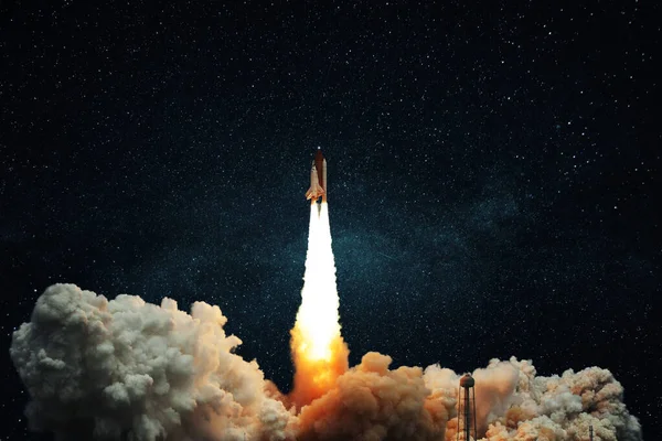 Space Rocket Shuttle Blast Puff Smoke Lift Dark Starry Space — Stock Photo, Image