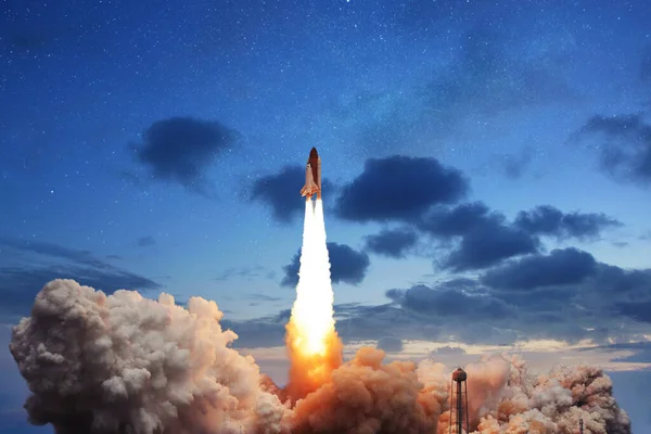 New Space Shuttle Takes Evening Sky Stars Successful Launch Space — Stock Photo, Image