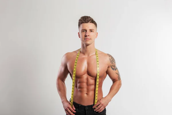 Gesunder Athletischer Typ Mit Muskulösem Nacktem Körper Mit Einem Zentimeterlangen — Stockfoto