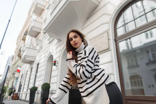 Mooie Kaukasische Jonge Modieuze Meisje Model Een Mode Trendy Casual — Stockfoto