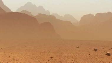 Kızıl Gezegen Mars 'ta dağları ve kumu olan güzel çöl manzarası.