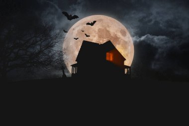 Pencerelerinden ışıklar saçan eski korkunç bir ev. Tepesinde yarasalar olan bir mezarlık ve bulutlu kanlı bir dolunay. Mutlu Cadılar Bayramı, Yaratıcı Fikir. Korkunç Koyu Duvar Kağıdı