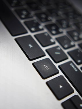 Pc cebinin anahtar bord 'u ve sıkı çalış 