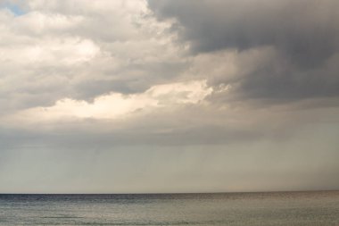 Kara bulutlu fırtına bulutu