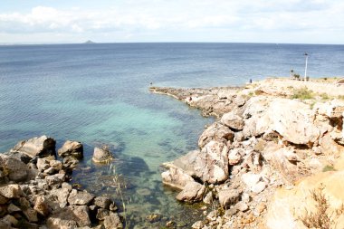 Deniz kıyısının güzel manzarası