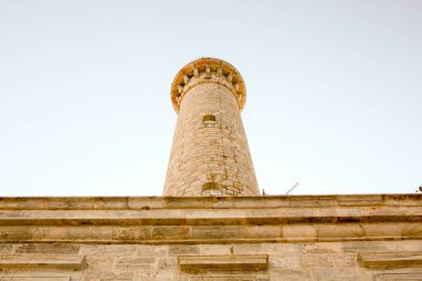 İstanbul 'da cami, hindi