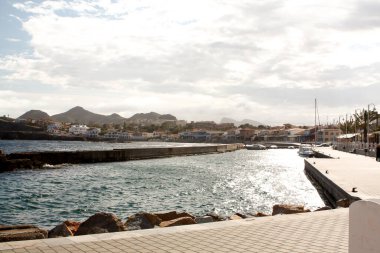 Cyrus 'taki güzel limuzin plajı.