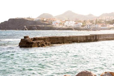 Sabahları deniz manzarası.