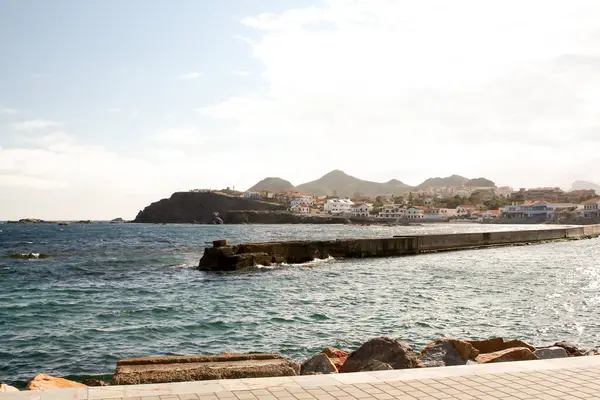 Sabahları deniz manzarası