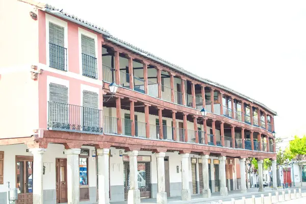 İç köydeki eski kilise.