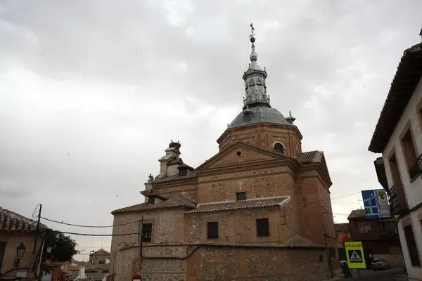 İç köydeki eski kilise.