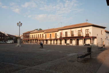 Eski şehrin başkenti. Eyaletin başkenti. Bölgenin en ünlü şehir simgesi.
