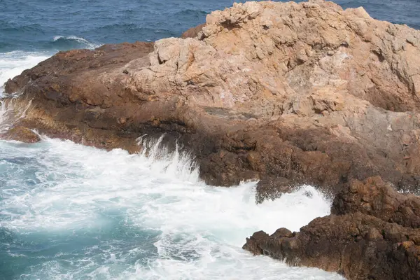 Deniz kıyısının güzel manzarası