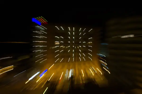 Gece şehir ışıkları, uzun pozlama