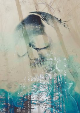 Arka plan için perili ormanda dumanlı kafatası, Cadılar Bayramı veya korku veya müzik albümü için korkunç, ürkütücü ve şeytani arka plan, tasarım afişi