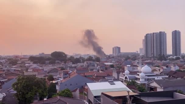 Big City Inquinamento Atmosferico Fumo Nero Sul Cielo Smog Chimico — Video Stock