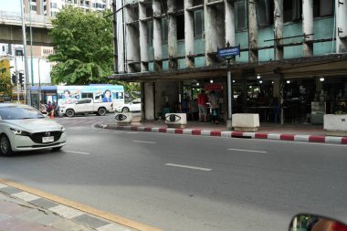 Bangkok,Thailand - November 22 ,2024 : Scenic view of the road traffic at Bangkok city clipart