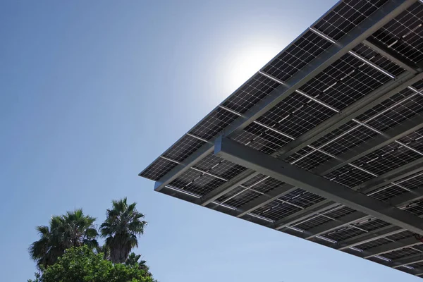 太陽電池駐車場屋根 — ストック写真