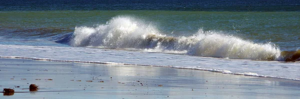 Santa Barbara Oceano Pacífico Surf Inverno — Fotografia de Stock