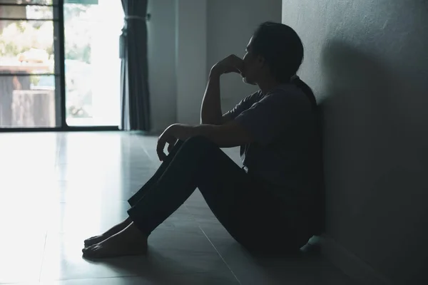 Σχιζοφρένεια Μοναχική Και Λυπημένη Έννοια Της Κατάθλιψης Ψυχικής Υγείας Στεναχωρημένη — Φωτογραφία Αρχείου