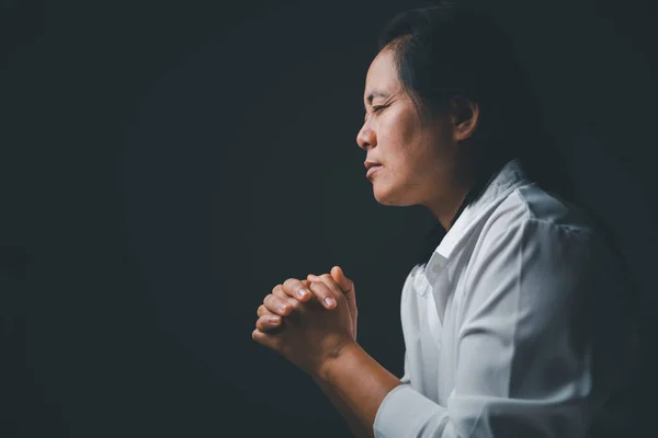 Keresztény Katolikus Élet Krízis Imádság Istenhez Nők Imádkoznak Istenhez Hogy — Stock Fotó