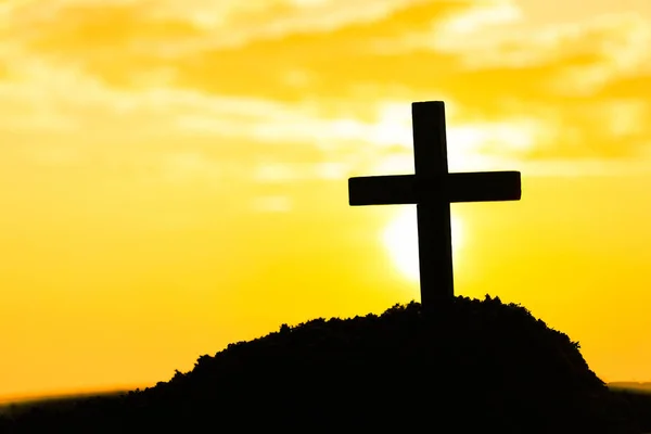 Σταύρωση Του Ιησού Χριστού Σταυρός Στο Ηλιοβασίλεμα Έννοια Της Ανάστασης — Φωτογραφία Αρχείου